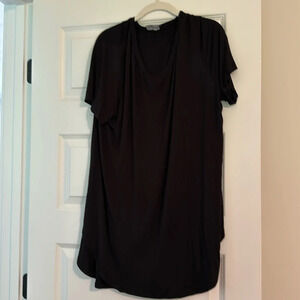 Talulah flowy scoop hem tee